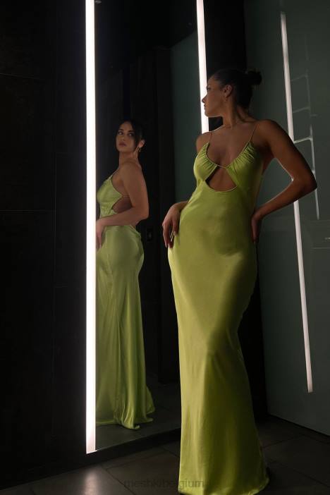 Sadie maxi satijnen halterjurk met ruches Meshki pistache groen N4JN544 kleding