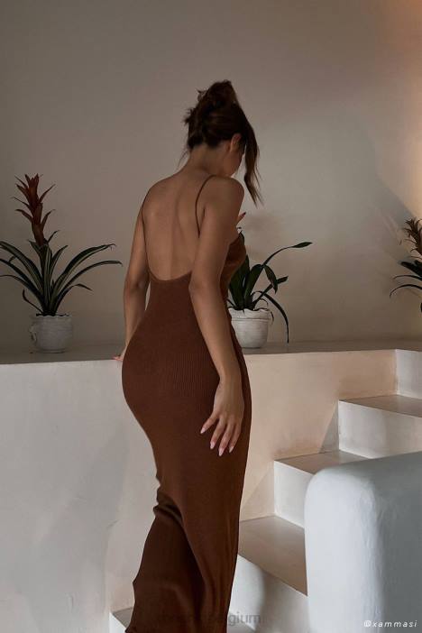 aryana asymmetrische rechte maxi haltergebreide jurk Meshki klei N4JN727 kleding